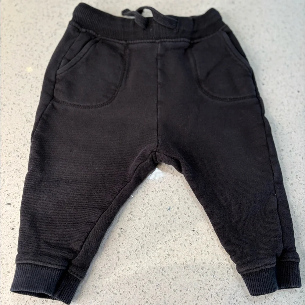 High-End 6–12M Baby Bundle | Patagonia, Roots, PBK Disney, Whistle & Flute, Zara - Picture 4 of 14